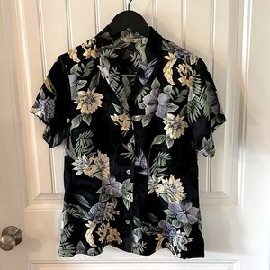 Tommy Bahama 100% Silk Hawaiian Blouse Sz. M